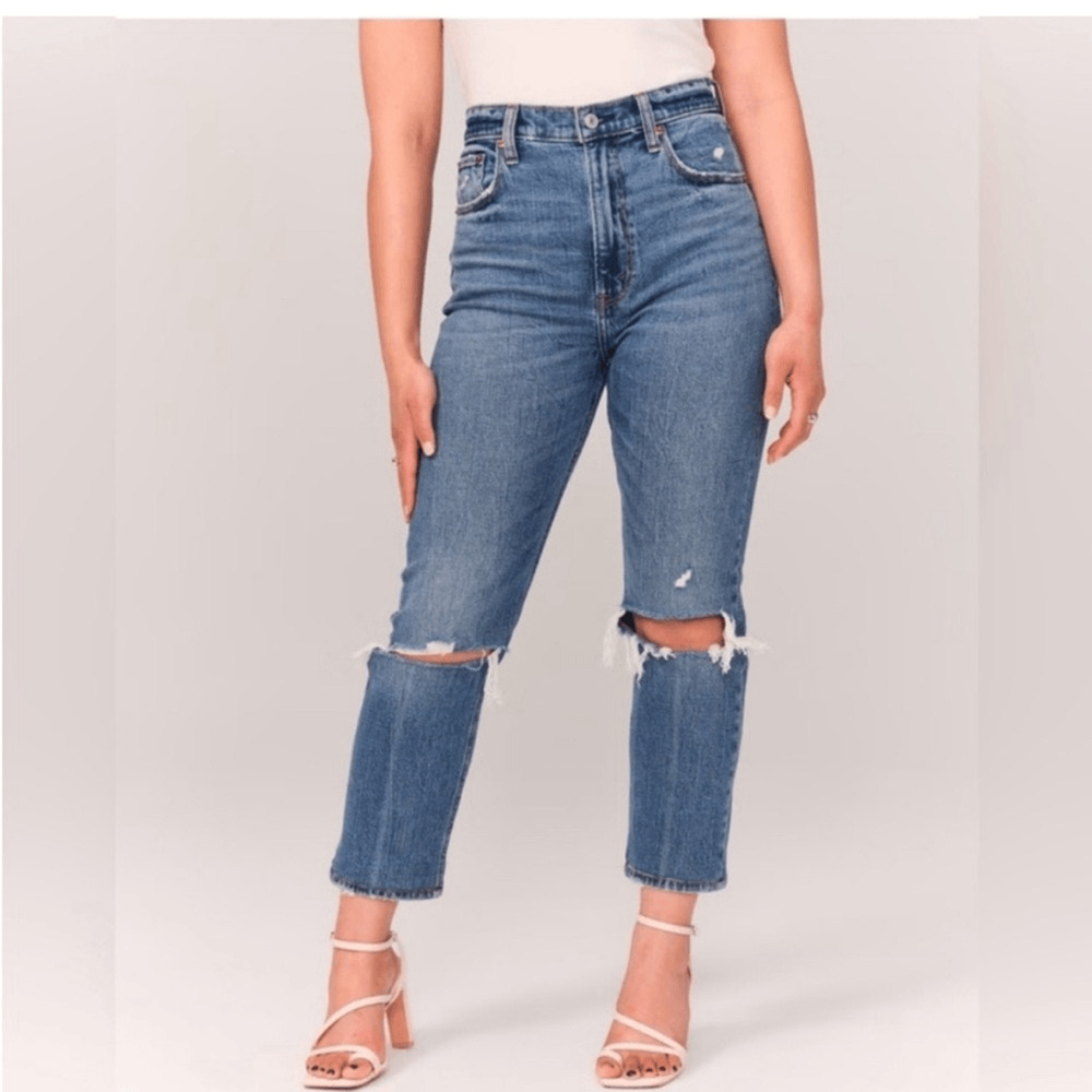Abercrombie Fitch Ultra High Rise Ankle Straight Curve Love Size 4 Distressed